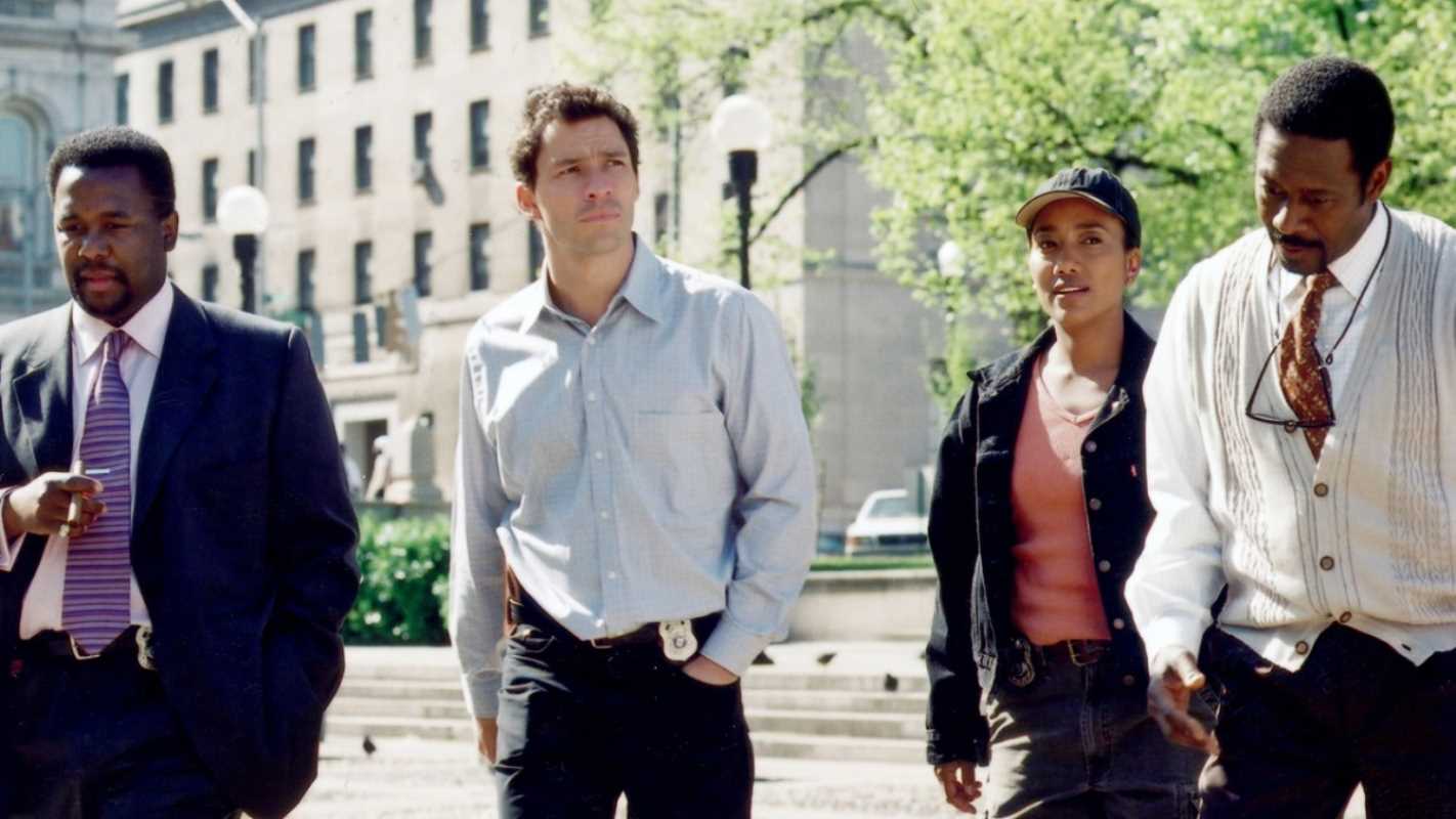 10 Shows That Realistically Captured Life on the Job